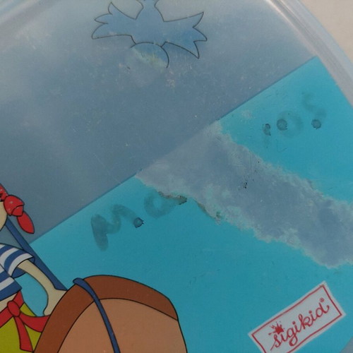 Sigikid lunchbox used for kids with inner compartment