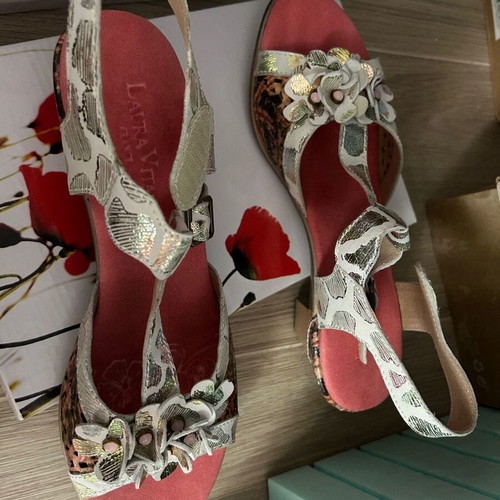 Laura Vita shoes sandals size 41 new