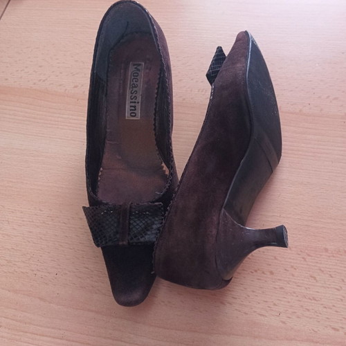 Winter suede pumps size 37, brown