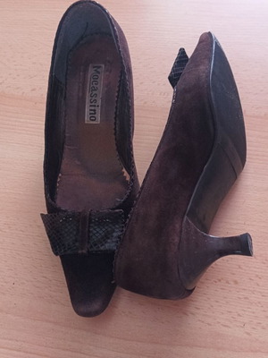 Winter suede pumps size 37, brown