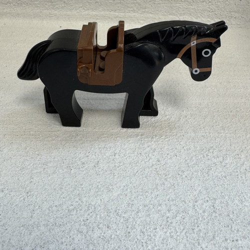 Lego horse with broken saddle