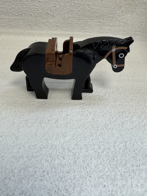 Lego horse with broken saddle