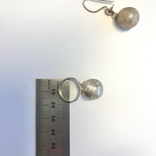 925 Silver Textured Ball Jewelry Set with Ring and Drop Earrings like new