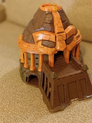 Gormiti Rock Castle playset used with base damage