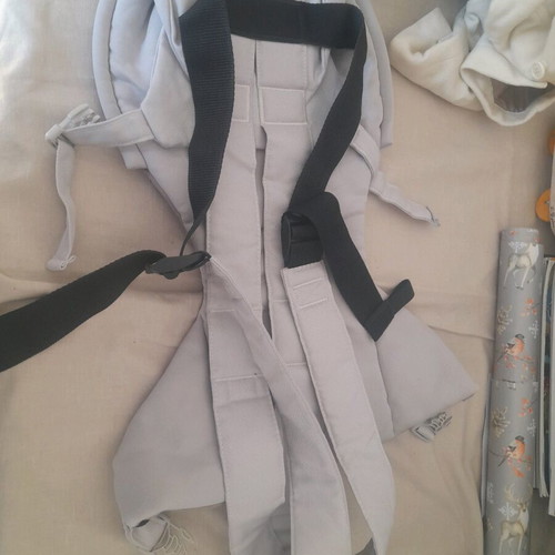Chicco baby carrier like new in excellent condition