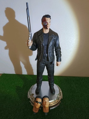 Terminator T-800 Battle Damaged resin άγαλμα σαν καινούργιο, συλλεκτική φιγούρα