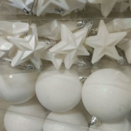 White Christmas tree ornaments new, set of 212 pieces