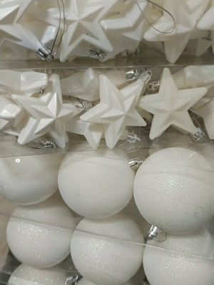 White Christmas tree ornaments new, set of 212 pieces