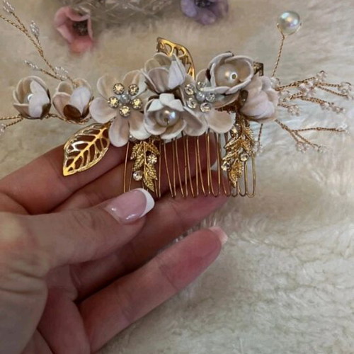 Bridal hair comb like new, romantic and impressive