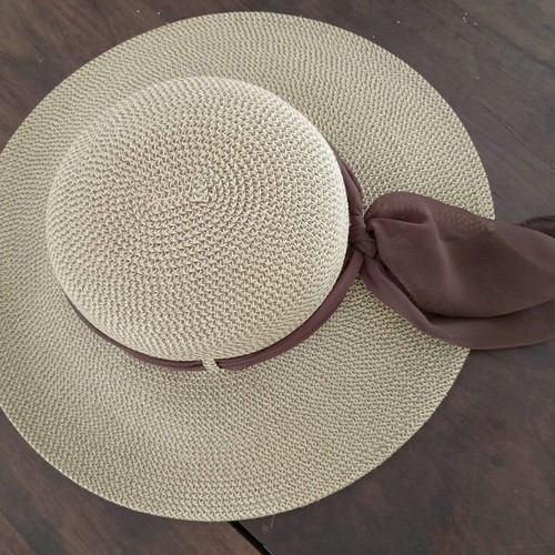 Sunhat with wide brim and chiffon trim in beige and brown. Never worn.