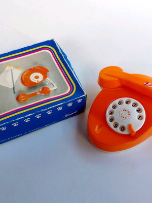 Perma Toys wind-up toy phone from the 80s new