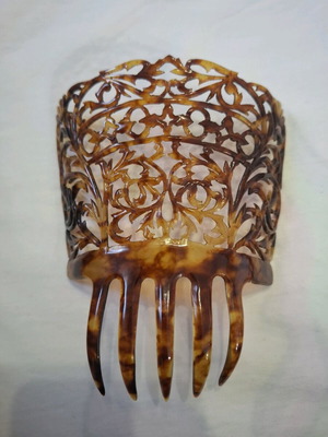 Handmade celuloidi hair comb used, collectible piece