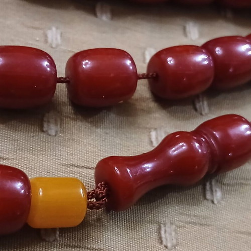 Mastic komboloi worry beads, bakelite, 18 beads