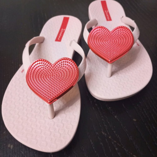 Ipanema girls' slippers like new, size 31/32, beige and red