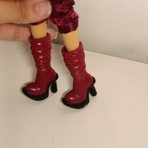 My Scene My Bling Bling Kennedy Barbie doll with Barbie Fashion Fever outfit