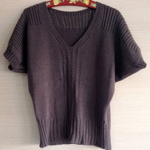Knitted sweater XL used, brown with V-neck and batwing sleeves