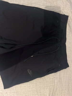 Nike Tech-Fleece shorts, black, XS
