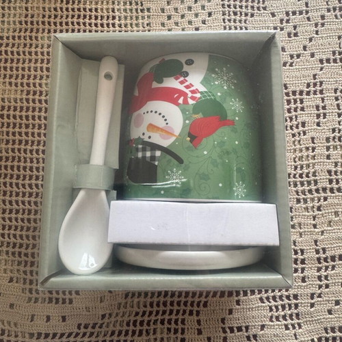 Christmas coffee mug new with saucer and spoon