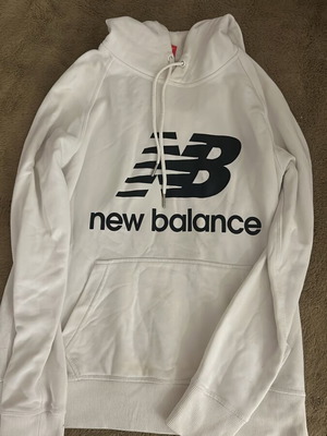 New Balance women's sweatshirt like new, white, size S