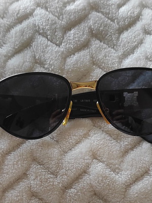 Слънчеви очила Laura Biagiotti употребявани