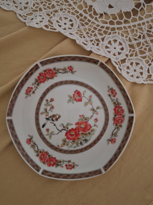 Japanese porcelain decorative plate polygonal shape 19 cm like new