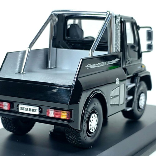 Mercedes Benz Unimog U500 Brabus Black Edition 1:43 Schuco new