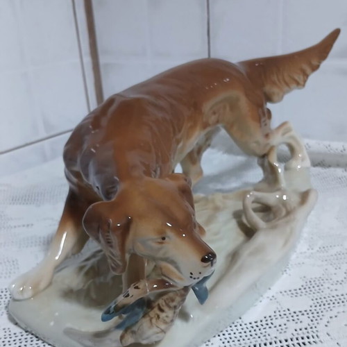 Royal Dux Bohemia porcelain dog figurine Model 306, vintage 1960s setter hunter