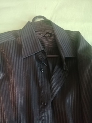Shirt medium black and gray with cuffs like new