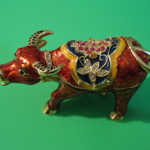 Decorative jewelry box Taurus like new