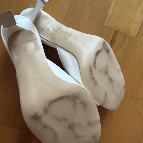 Bozikis Mules kitten white size 36 like new