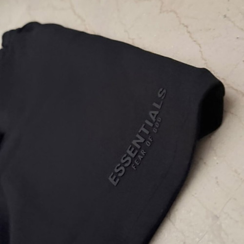 Essentials shorts black size Large new