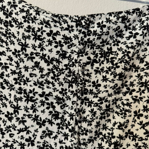 Midi skirt with flowers used, black and white