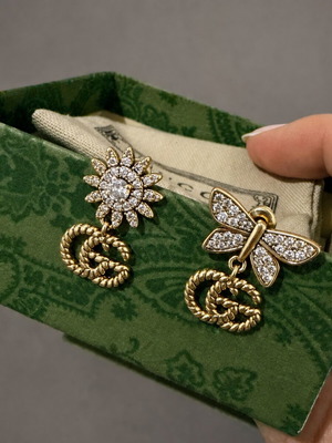 Gucci earrings with crystals and Interlocking G