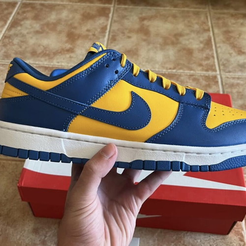 Nike Dunk Low UCLA sneakers new, size 43, multicolor