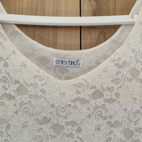 Celestino lace dress ivory size 2 M like new