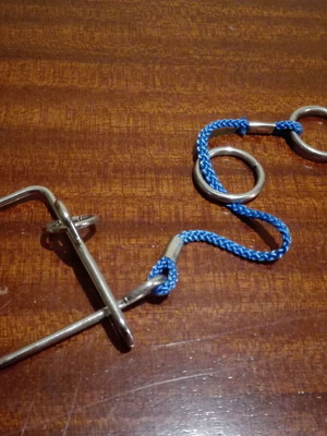 Metal puzzle used, difficulty level 3