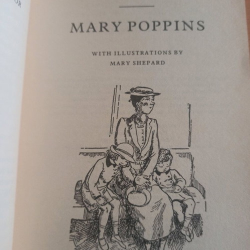 Mary Poppins book like new, English