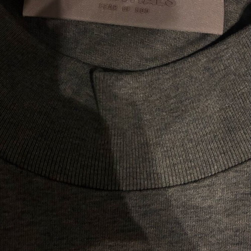 Essentials Fear of God light grey crewneck T-shirt, size S
