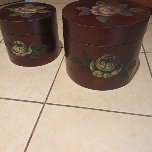 Decorative wooden boxes like new, set of 2