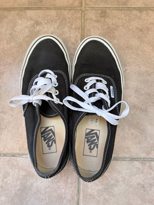 Vans μαυρα 37