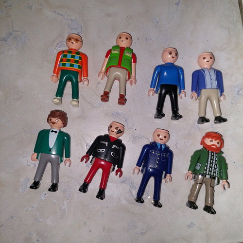 Playmobil figures like new, 8 different, six without hair