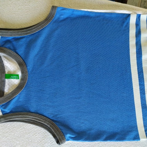 Clothes for 18-24 months used, two sleeveless tops and shorts