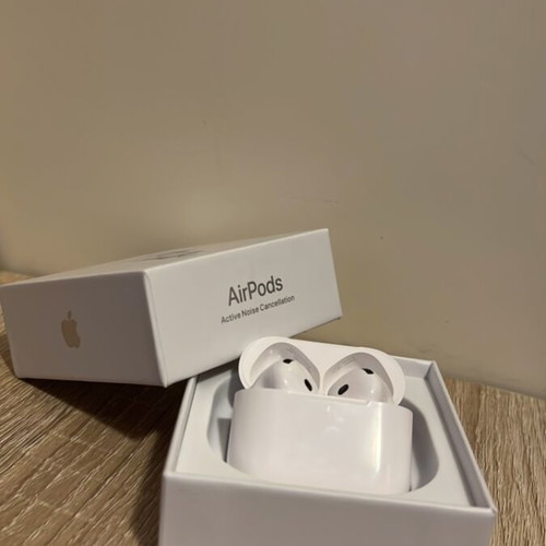 Apple AirPods 4 with Noise Cancellation