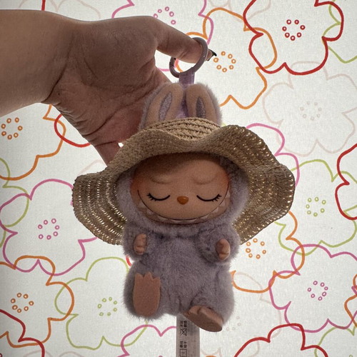 POP MART Labubu Have a Seat Zizi doll like new with character card and hat