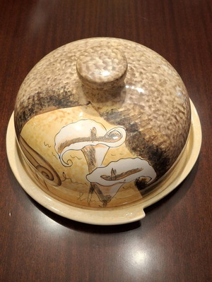Cake carrier with lid like new, 30cm diameter