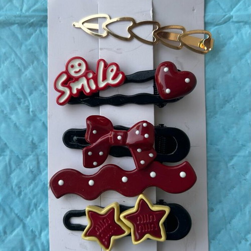 Set of 5 hair clips for girls like new