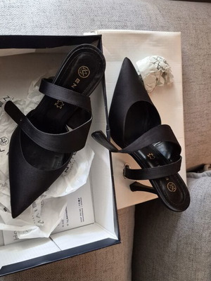 Envie women's black pumps like new, size 38