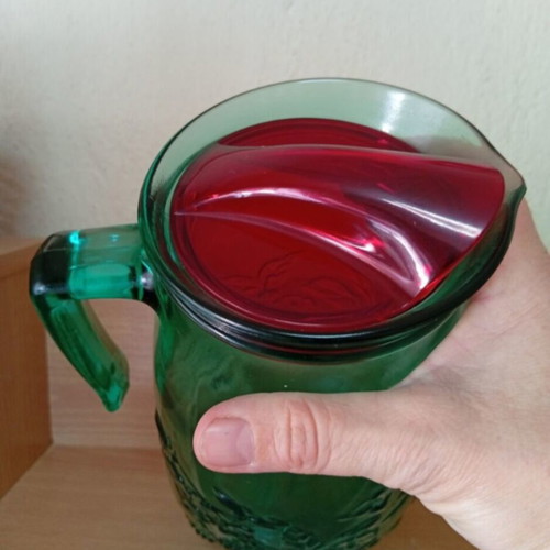 Large pitcher with lid like new