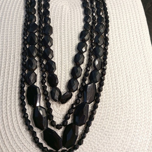 Women's necklace black, like new