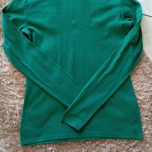 Benetton women's green turtleneck like new, cotton fabric